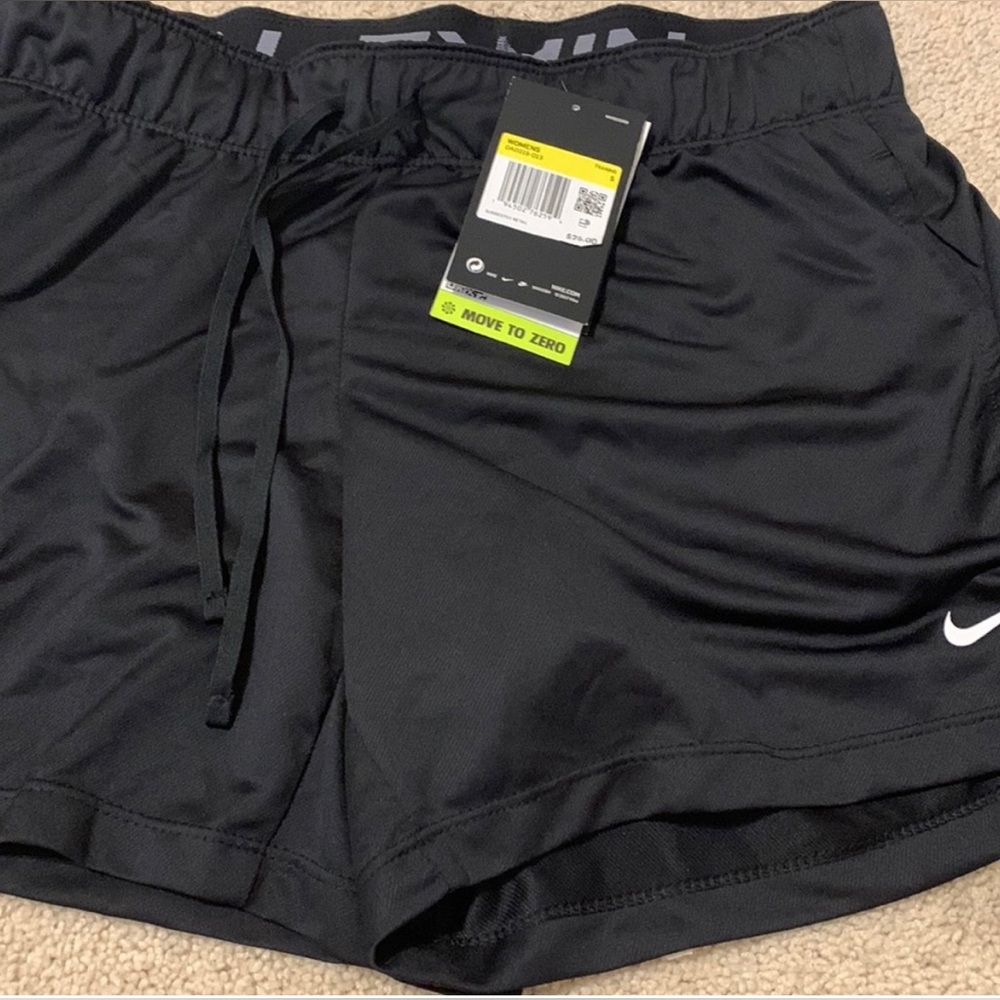 nike women’s shorts